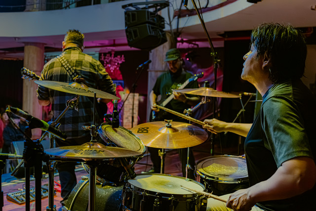 Kraimz tocando en vivo
